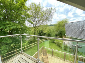 Luxurious 4 Bedroom New England Style Villa - Trewhiddle V11